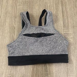 Lululemon sports bra - great quality/barely worn - great for casual wear